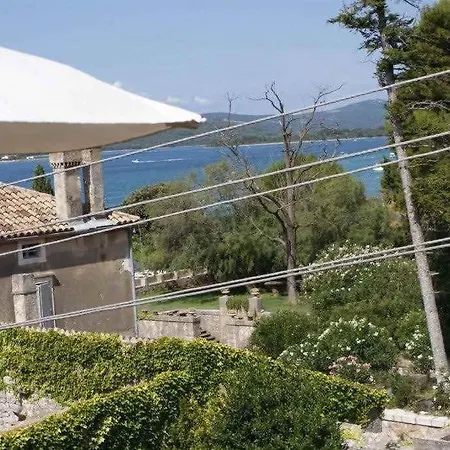 Holiday In Sv. Filip I Jakov 38303 펜션 *