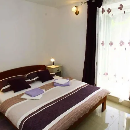 펜션 Holiday In Sv. Filip I Jakov 38303 *